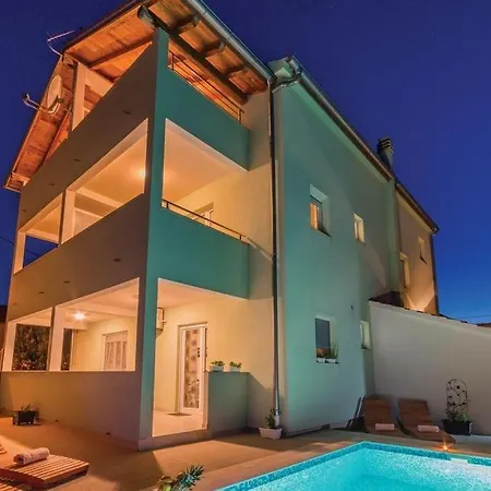 Marija 3548-3 شقة