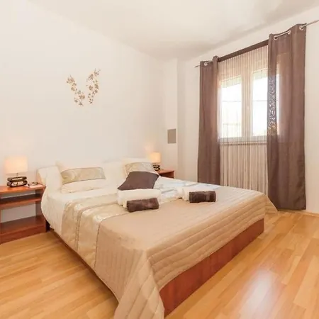 Marija 3548-3 Pakostane