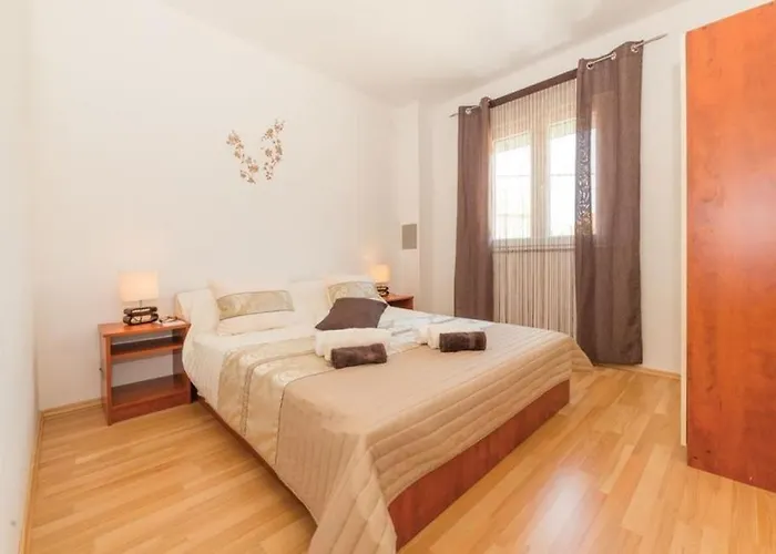 Marija 3548-3 Pakoštane