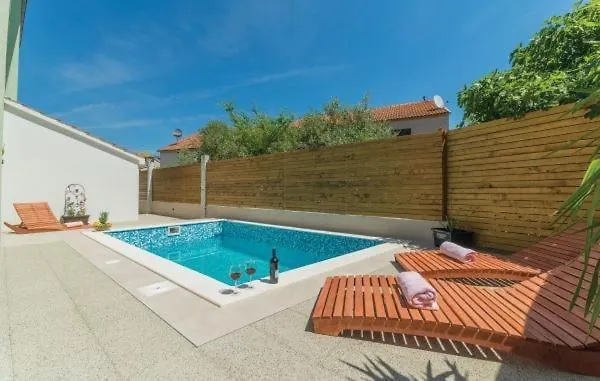 Marija 3548-3 Апартаменты *